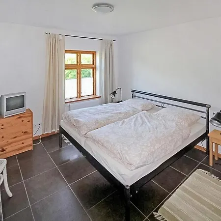 Grosses Mit Viel Platz Im Gruenen - Buednerei Lehsten Mollenhagen